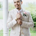 Costume mariage beige : élégance et modernité pour le jour J